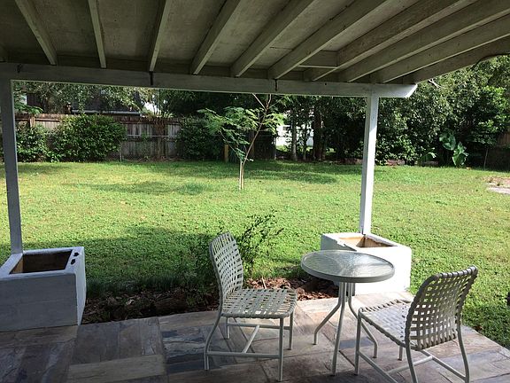 5th image of 888 Carnation Dr