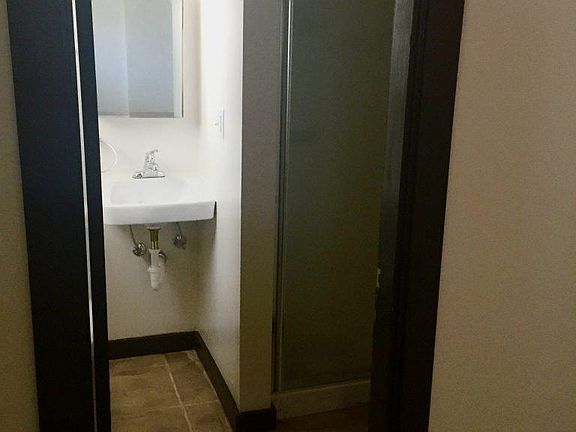 5th image of 2632 Eden Ave APT 10