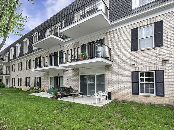 3rd image of 2021 King James Pkwy APT 102