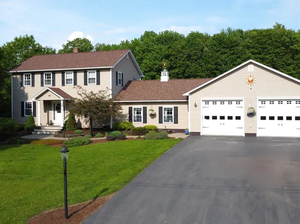 166 Foxwood Lane, Derby, VT 05829