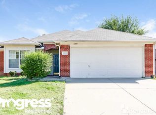6009 Wall St, Arlington, TX 76018