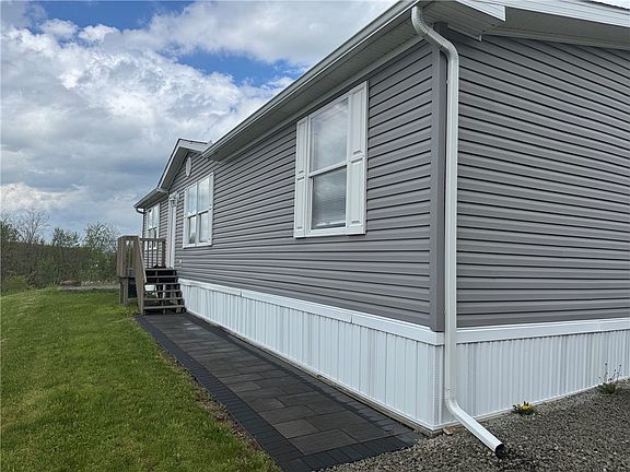 2nd image of 33 High View Dr