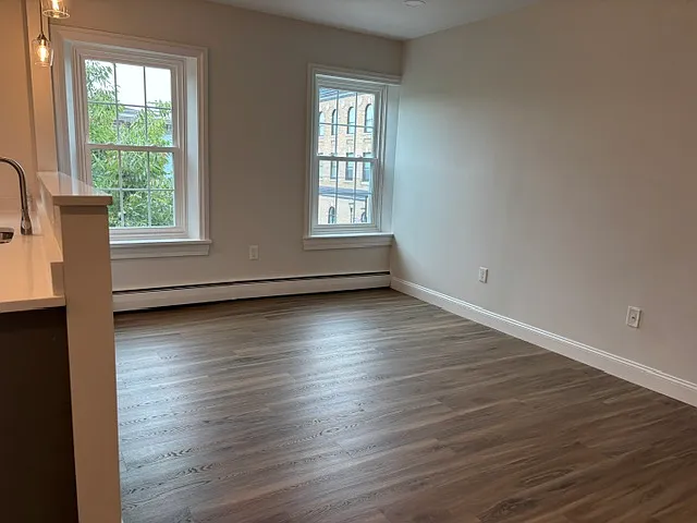 2 bed, $1,395 — Photo 3