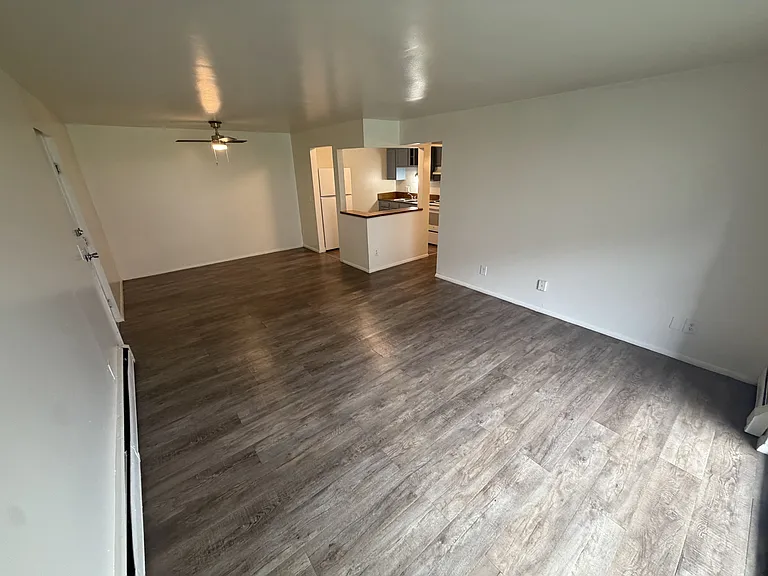 2505 Harrison Ave #4 — Photo 2