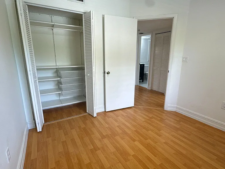 111 Riviera Cir — Photo 27