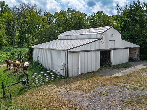 3rd image of 1539 Liberty Ln
