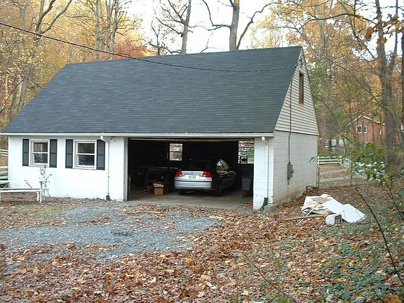 2-3 Car Garage