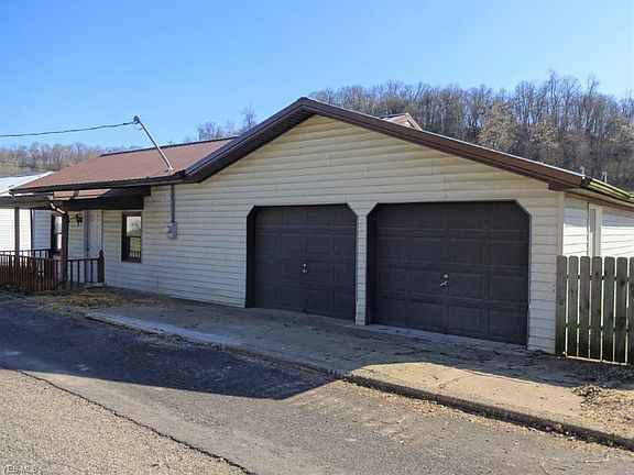 2nd image of 406 6th St