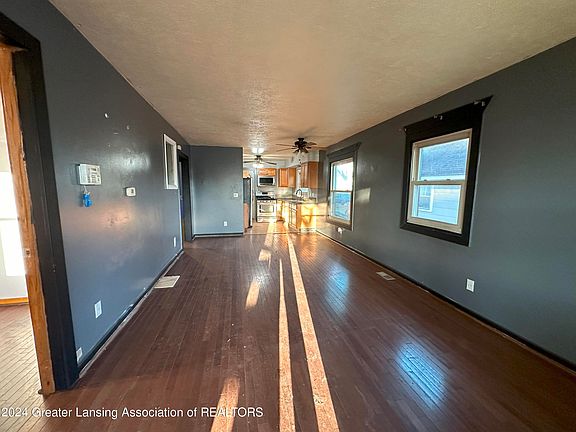 2nd image of 2104 Beal Ave