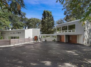 37 Windmill Rd, Armonk, NY 10504