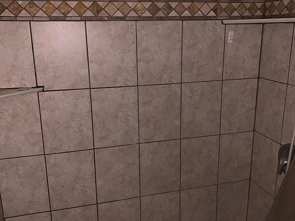 5th image of 3144 Montwood Dr