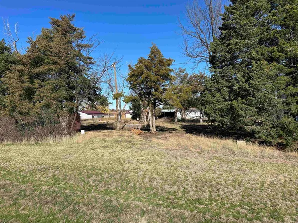 26-27 Sunflower Ln, Marquette, KS 67464