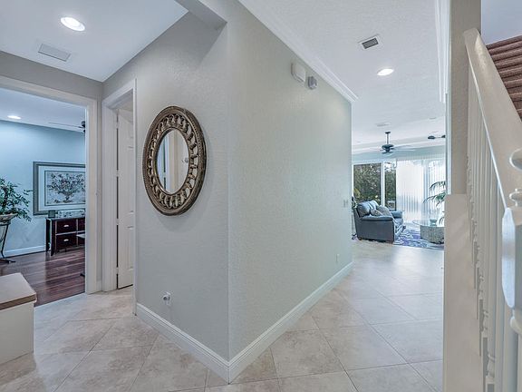 4th image of 4859 Cadiz Cir
