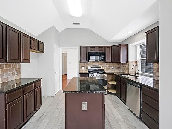 2nd image of 705 Kelsie Ln