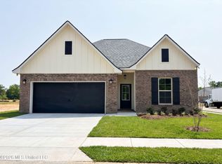 1351 Redfish Dr, Gulfport, MS 39507