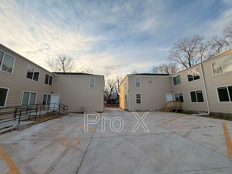 1st image of 117-121 S Byers Apartments #117-101