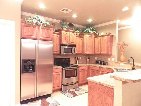 4th image of 532 E Greenwood Ln