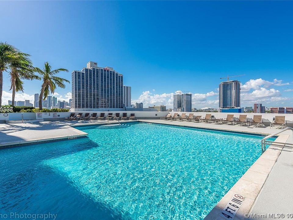 1st image of 1750 N Bayshore Dr APT 4407