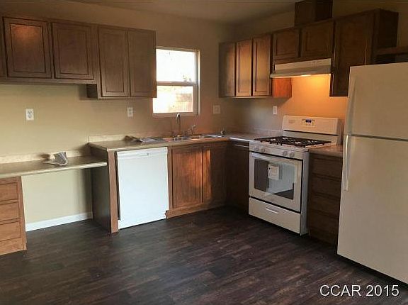 3rd image of 1020 Iroquois Cir