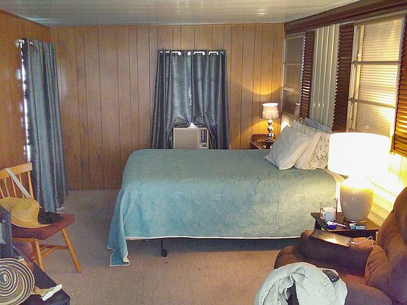 4th image of 1022 Fountainview N