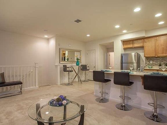 5th image of 1377 Lee Pl