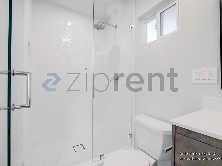 1815 San Andres St #B — Photo 11
