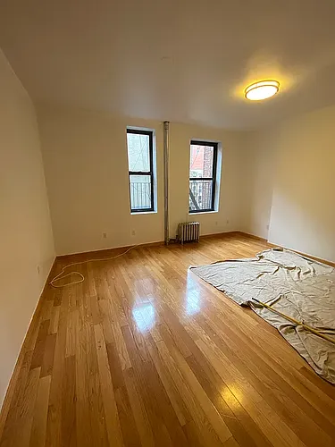 120 Madison St #3 Photo 1