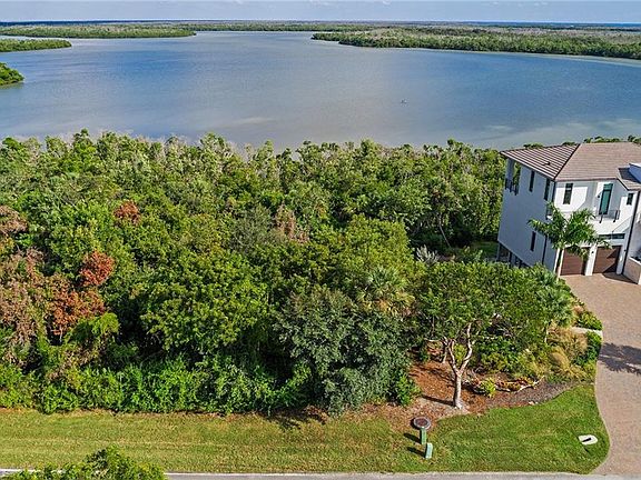 3rd image of 882 Whiskey Creek Dr Lot 5