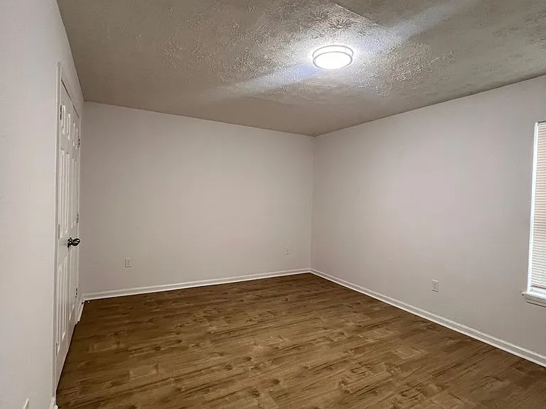 1723 W Kentucky St — Photo 26