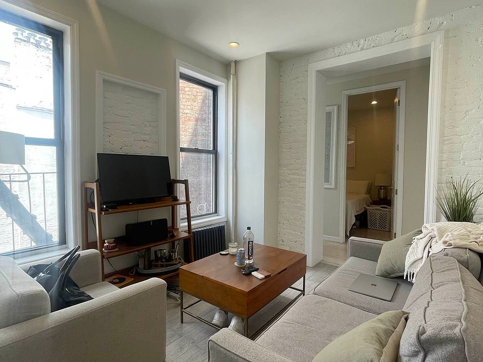 1st image of 195 E 2nd St #5