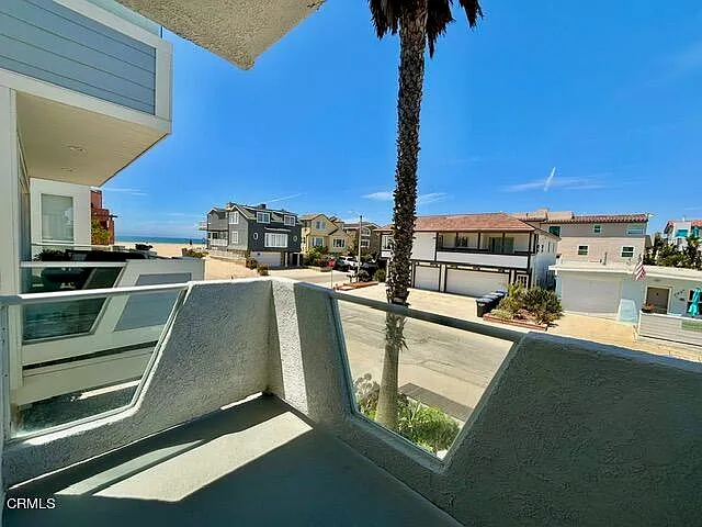108 Los Feliz St — Photo 14