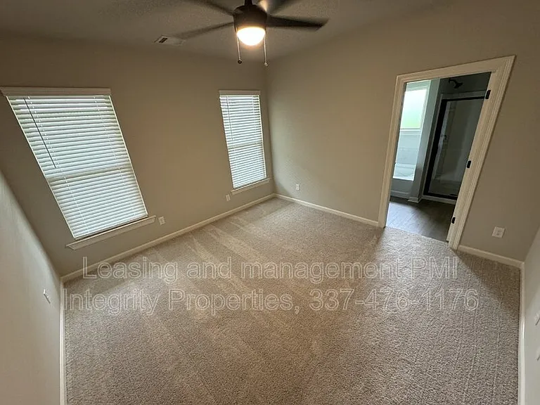 112 Segovia Way — Photo 16