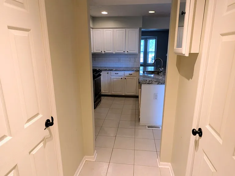 3003 Glenloch Cir — Photo 33