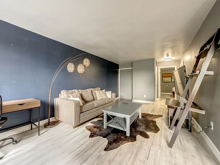 1567 N Colonial Ter #206 — Photo 9