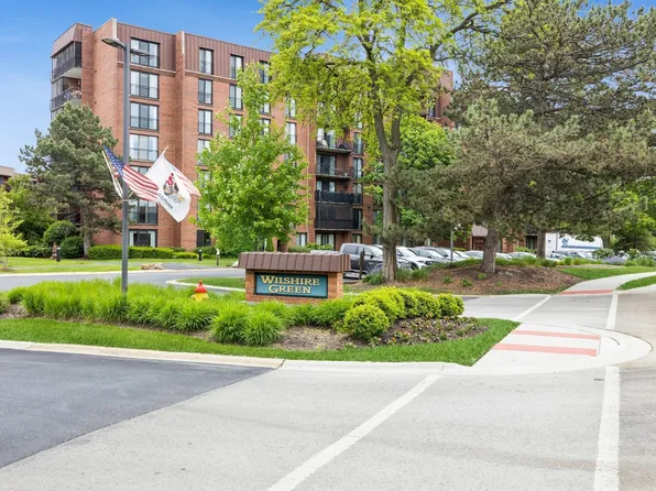 111 Acacia Dr APT 103, Indian Head Park, IL 60525