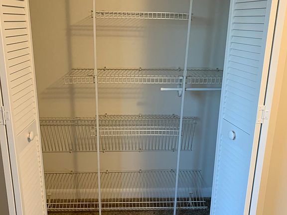 2nd image of 1709 Bennetts End