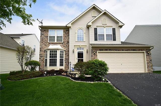 1st image of 1400 Ciara Dr