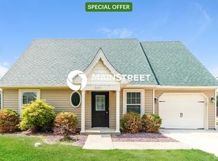 8205 Rachel Ln, Sellersburg, IN 47172