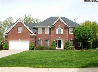 33064 Canterbury Rd, Avon Lake, OH 44012