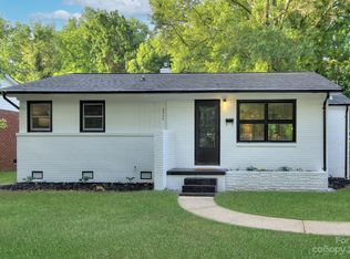 2954 Enfield Rd, Charlotte, NC 28205