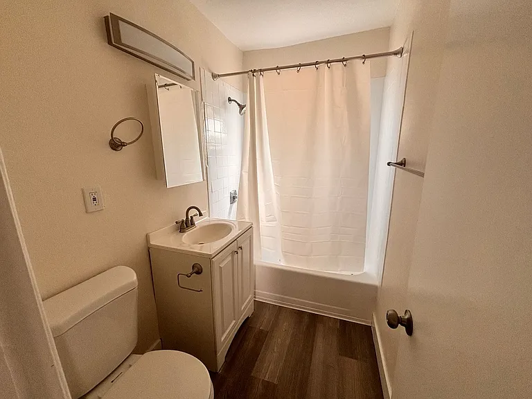 15339 California Ave — Photo 11