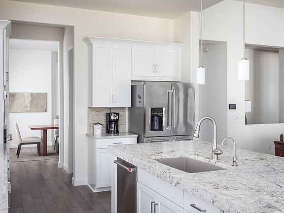 5th image of 854 E Naranja Dr