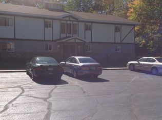 100 Village Place Dr, Roscommon, MI 48653