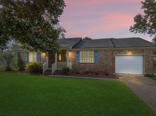 1158 Main Canal Dr, Mount Pleasant, SC 29464