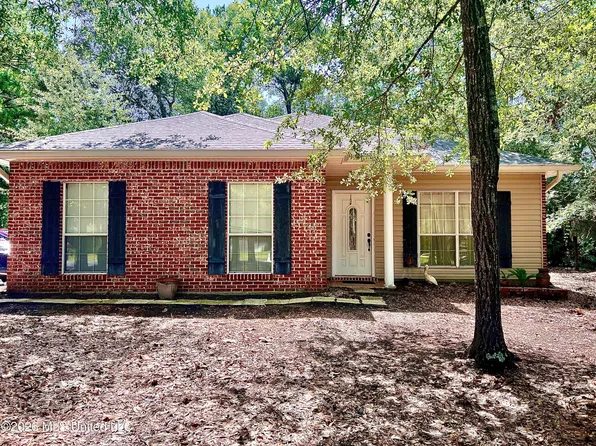 94186 Bayou Dr, Diamondhead, MS 39525