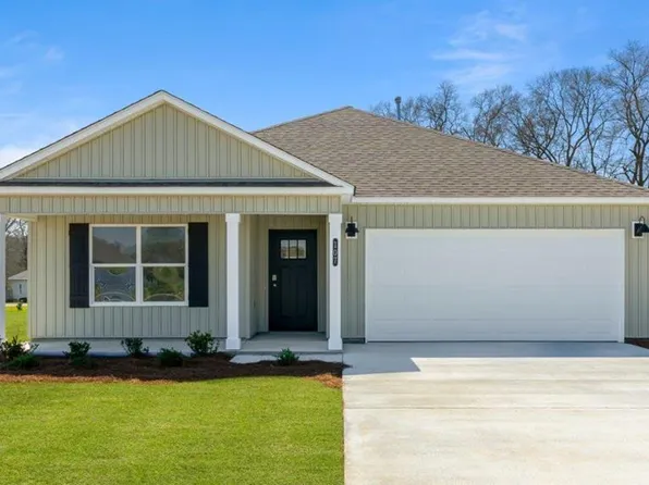 107 Aubrey Ave, Headland, AL 36345