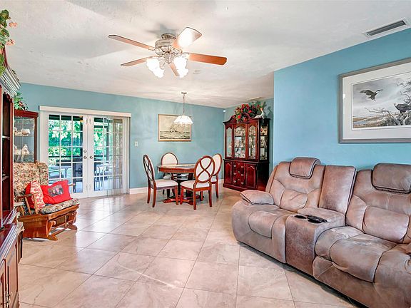 2nd image of 20225 SW 106th Avenue