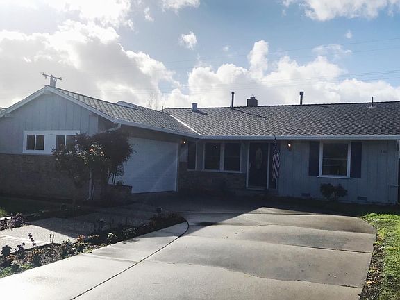 2nd image of 3361 Irlanda Way