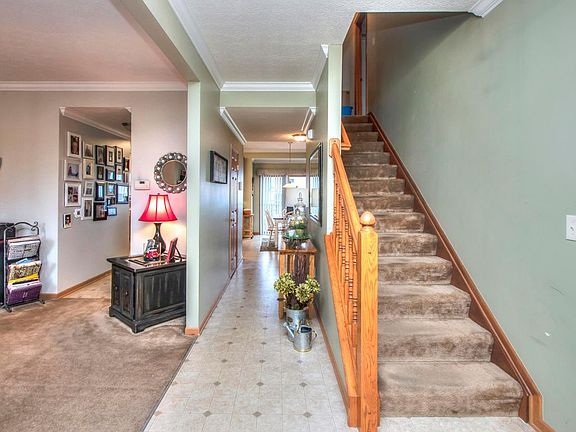 4th image of 2346 Featherwood Dr