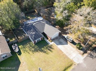 1305 Oak St, Ocean Springs, MS 39564